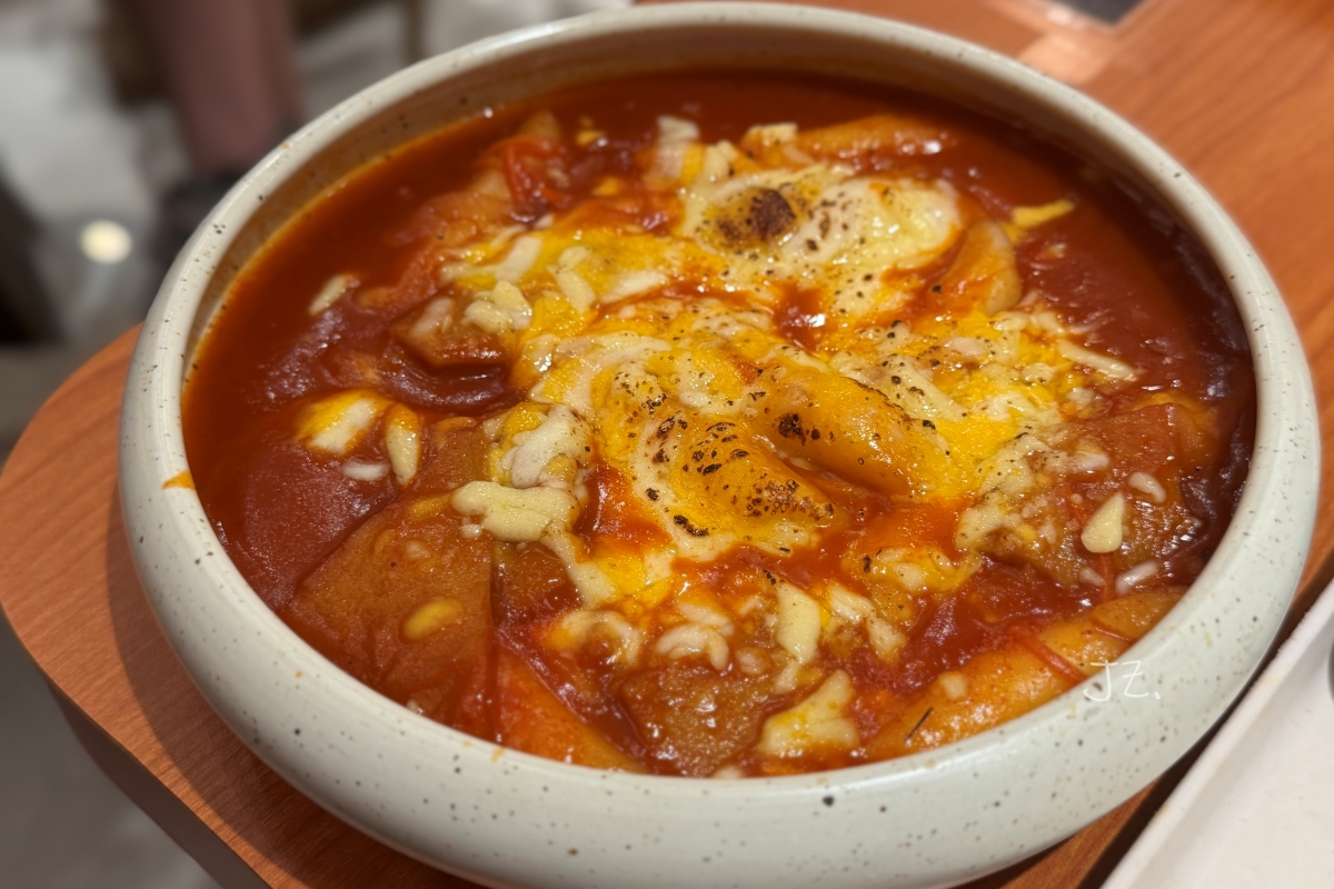 丰屋 Korean Restaurant｜捷運市政府站韓式餐廳，信義區豬肉湯飯、韓式鍋物新開幕