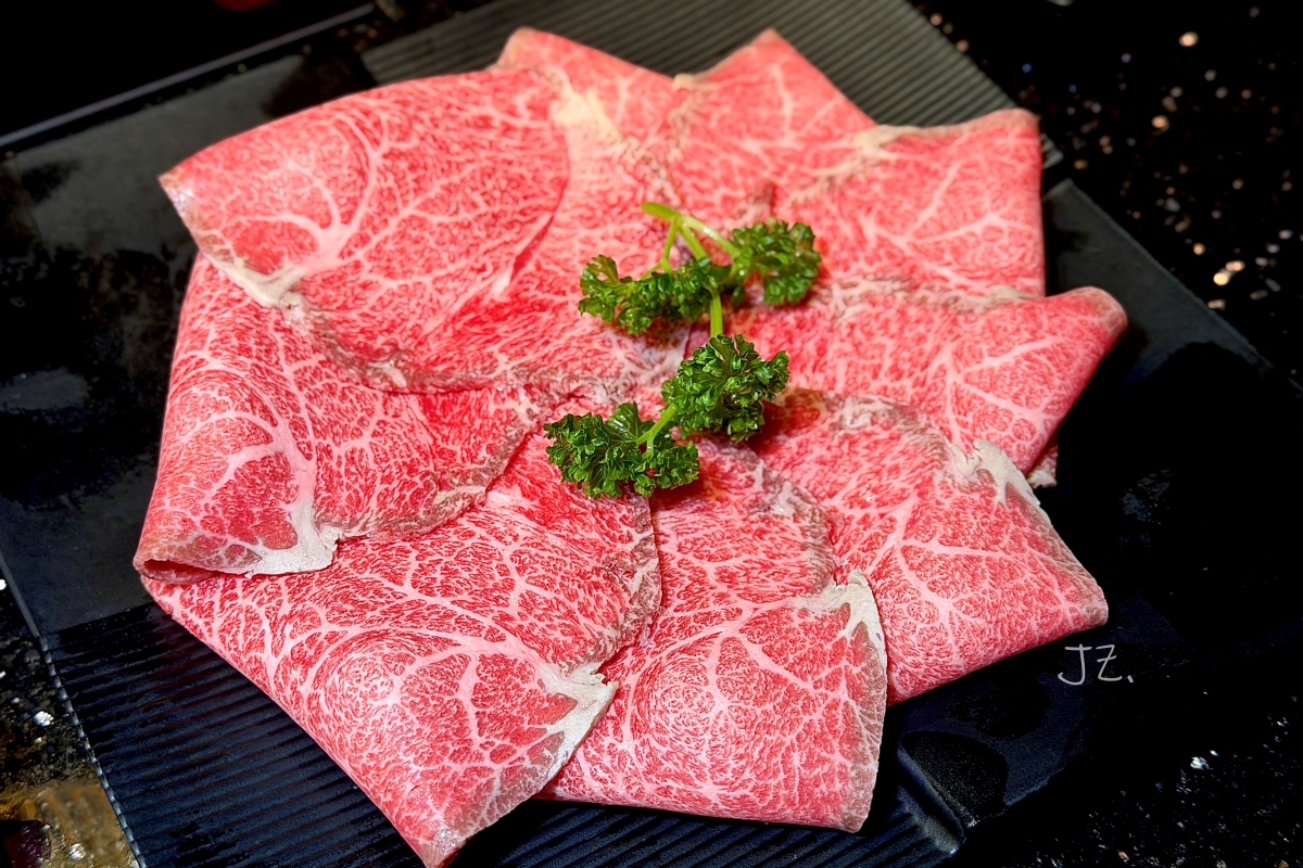 囍聚精緻鍋物｜台北精緻火鍋，專人桌邊代煮、慶生約會聚餐青蟳、龍虎石斑、海膽和牛料理一次滿足