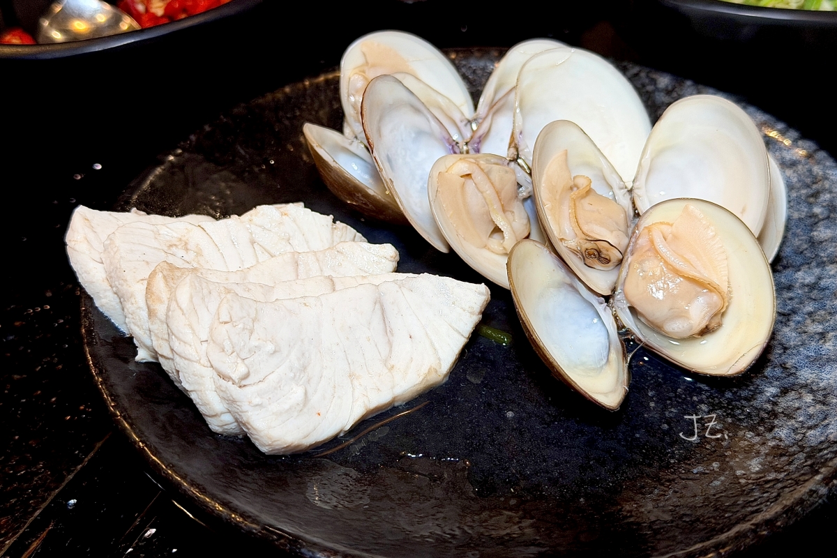 囍聚精緻鍋物｜台北精緻火鍋，專人桌邊代煮、慶生約會聚餐青蟳、龍虎石斑、海膽和牛料理一次滿足
